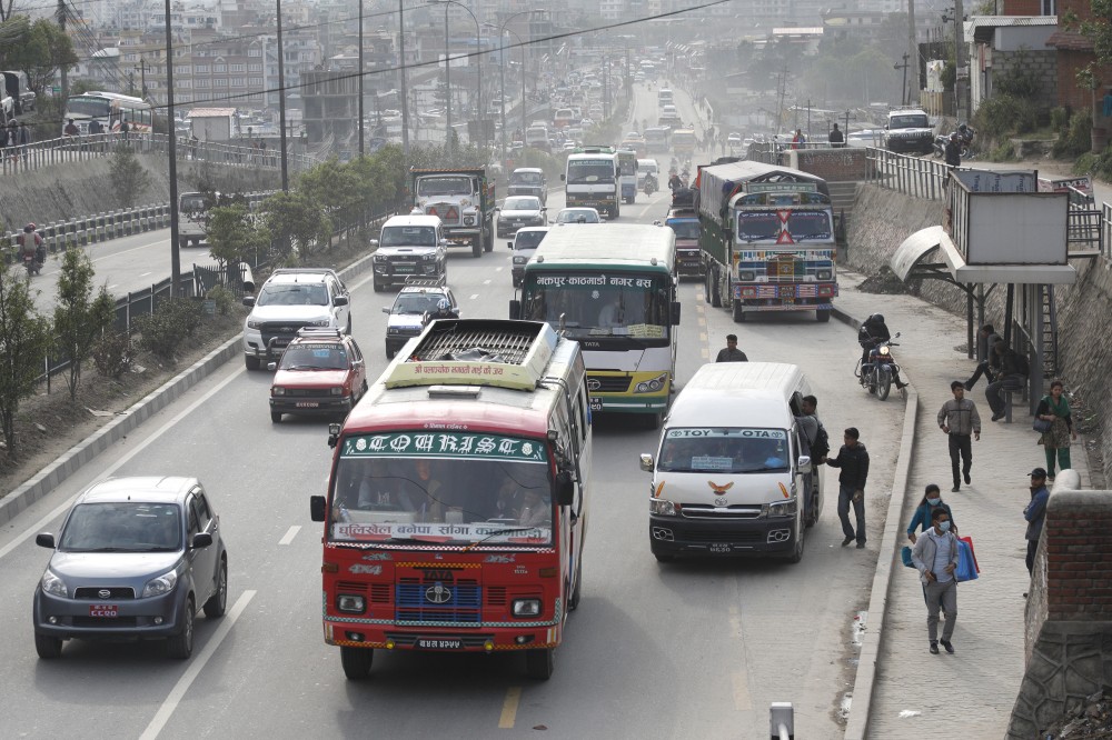 उपत्यकाभित्र यातायातमा जोरबिजोर प्रणाली लागू, यात्रुलाई झनै सास्ती