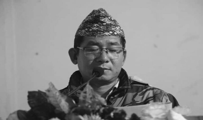 चितवनका वडाध्यक्ष आलेको भिरबाट लडेर मृत्यु, सोमबार शोक बिदा