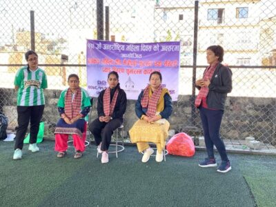 महिला पत्रकारलाई स्यानेटरी प्याड वितरण शुभारम्भ