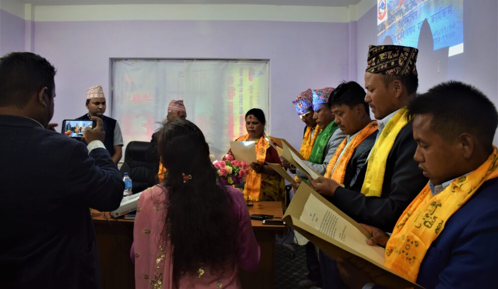 इन्द्रसरोवरका जनप्रतिनिधीहरुले लिए पद तथा गोपनीयताको सपथ