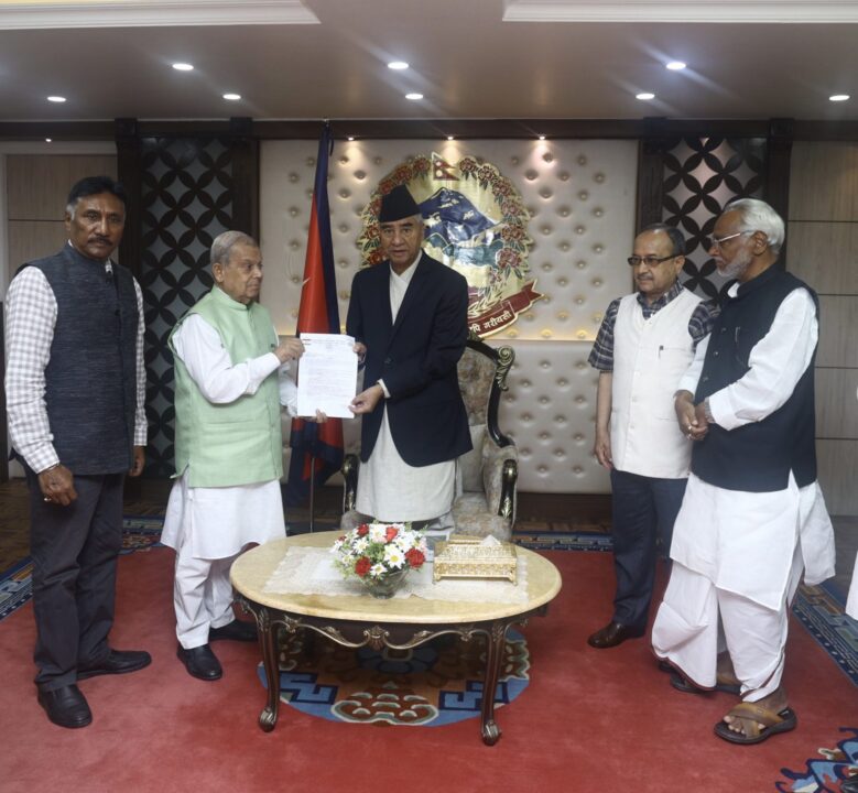 प्रधानमन्त्री देउवा समक्ष लोसपाको ज्ञापनपत्र