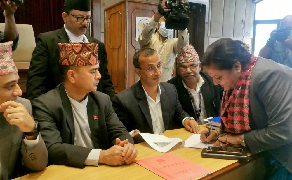 उपसभामुखमा गठबन्धनबाट भुसालको उम्मेदवारी दर्ता