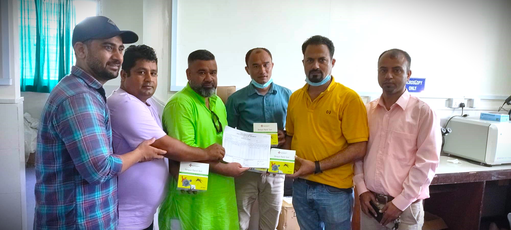 उपमहानगरपालीका द्धारा हेटौंडा अस्पताललाई थप एक हजार थान डेंगु परिक्षण गर्ने किट सहयोग