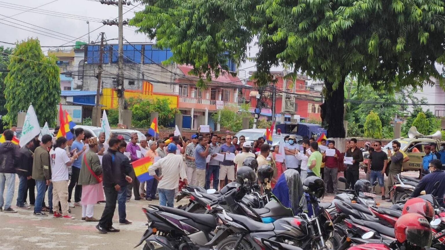 प्रेस युनियनलाई १० लाख दिने हेटौँडा उपमहानगरको निर्णय विरुद्ध राप्रपाको प्रर्दशन