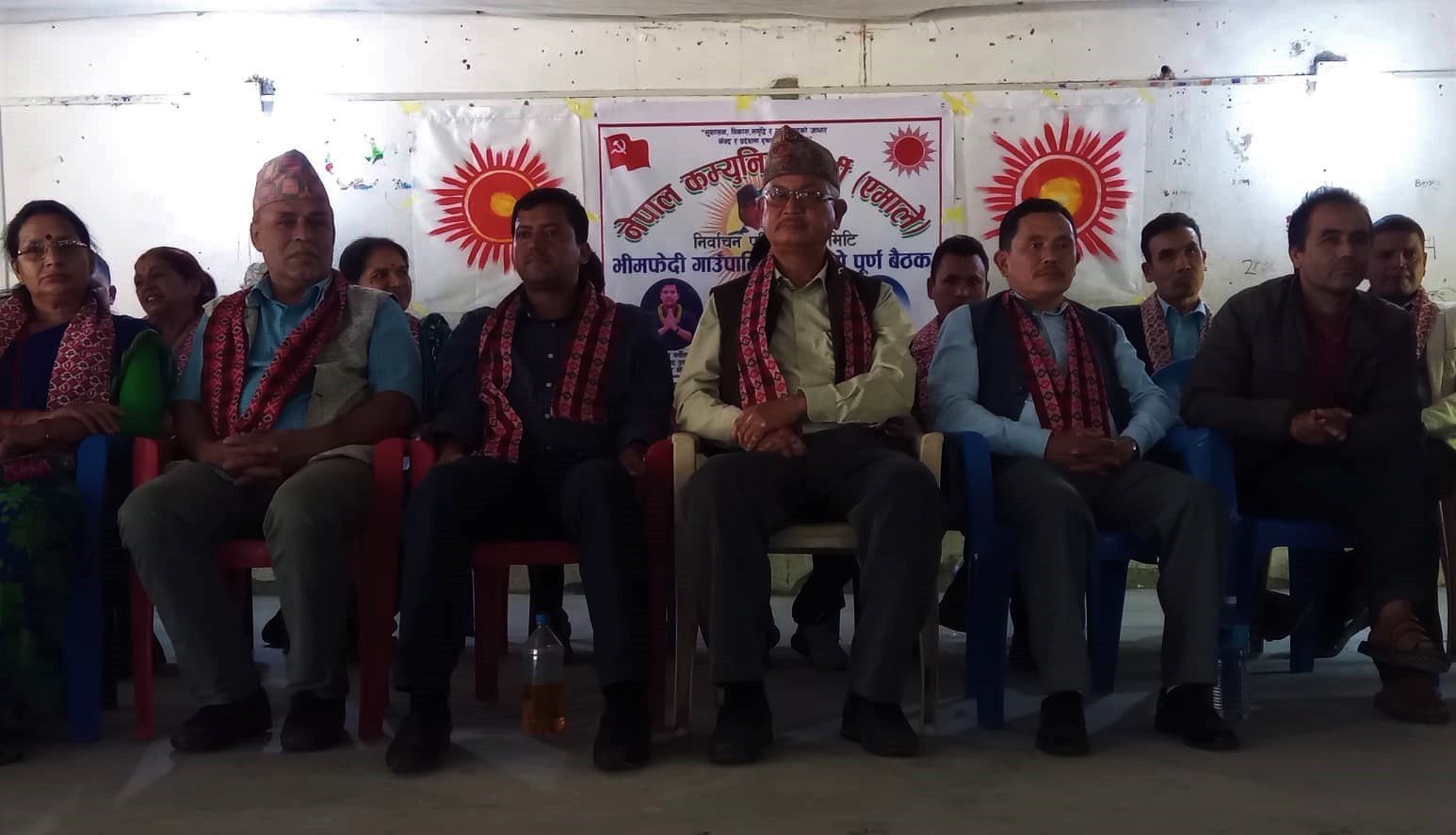 बीस बर्षे कार्यकालमा गरेको कुनै पाँच वटा काम भन्न खतिवडालाई महेशको चुनौती