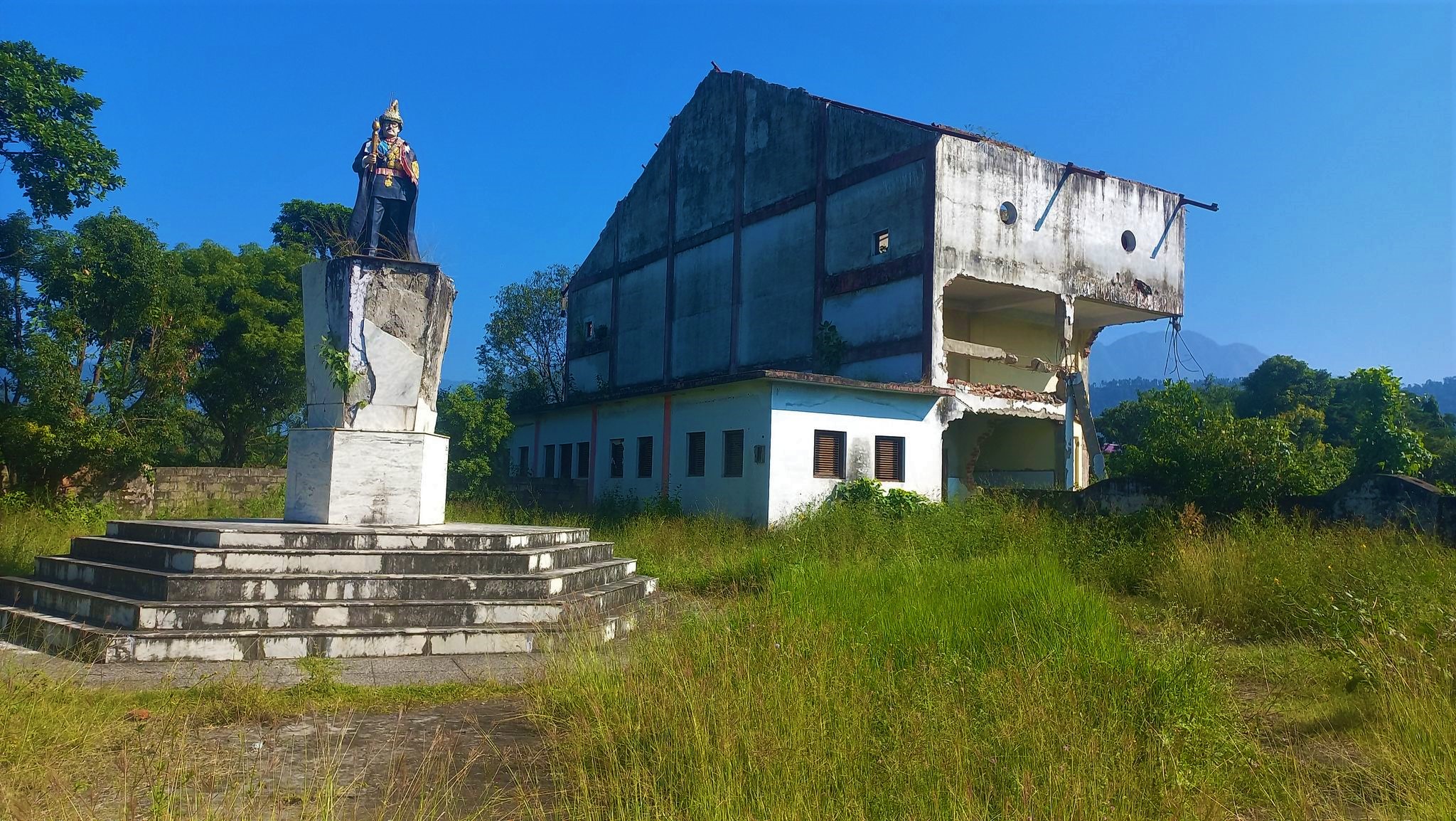 हेटौंडाको व्यापारिक कम्प्लेक्स : निर्माण सम्झौताको एक वर्ष बित्यो, काम शून्य प्रतिशत