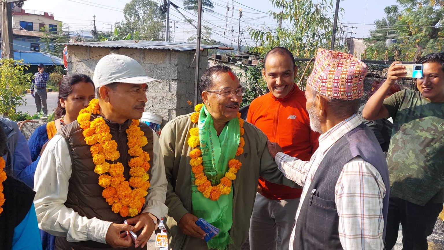 हेटौंडामा एमाले उम्मेदवारको घरदैलो, जनतामाझ के के गरे बाचा ?