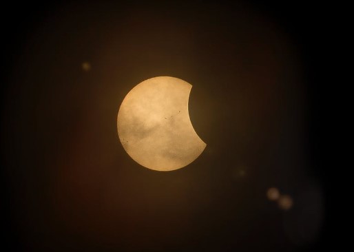 चन्द्रग्रहण : भरणी नक्षत्र र मेष राशिलाई कष्ट