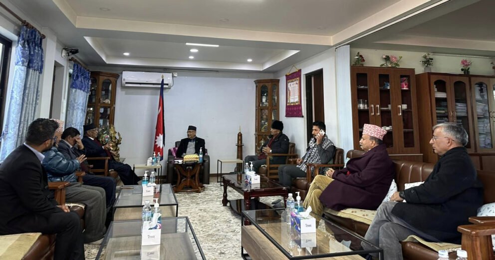 एमालेको नेतृत्वमा माओवादी, जसपा र रास्वपासहित बालकोटमा संयुक्त बैठक
