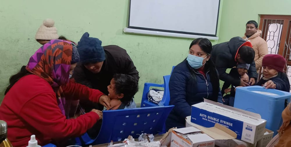 नेपालगञ्जमा दादुरा महामारी, खोपसँगै ‘भिटामिन ए’ खुवाइँदै