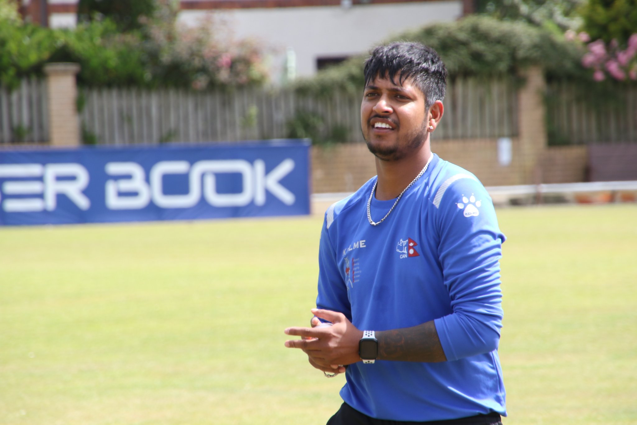 सन्दीपले ५ विकेट लिएपछि नेपाललाई पीएनजीले दियो झिनो लक्ष्य