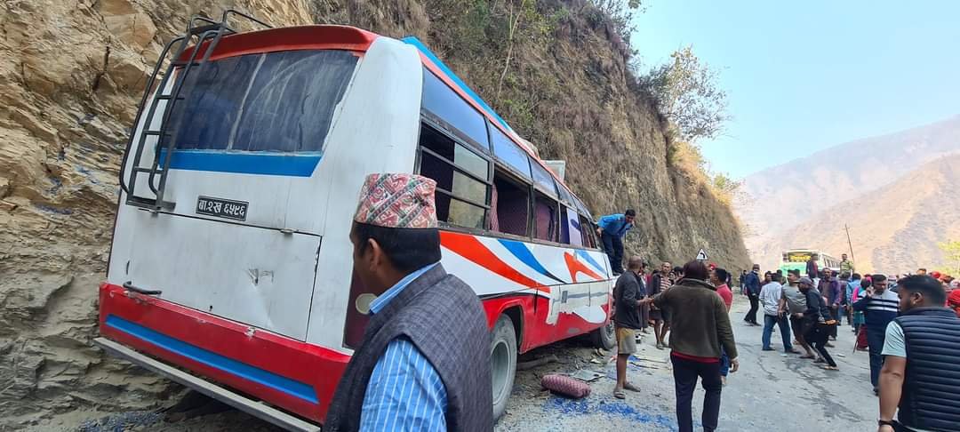 सिन्धुली दुर्घटना अपडेट : मृतकको संख्या ६ पुग्यो