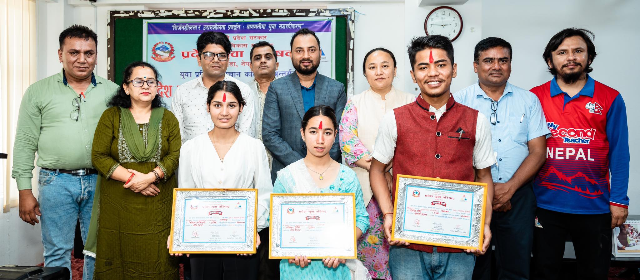 प्रदेशस्तरीय खुला वक्तृत्वकला प्रतियोगितामा चितवनका देबेन्द्र प्रथम