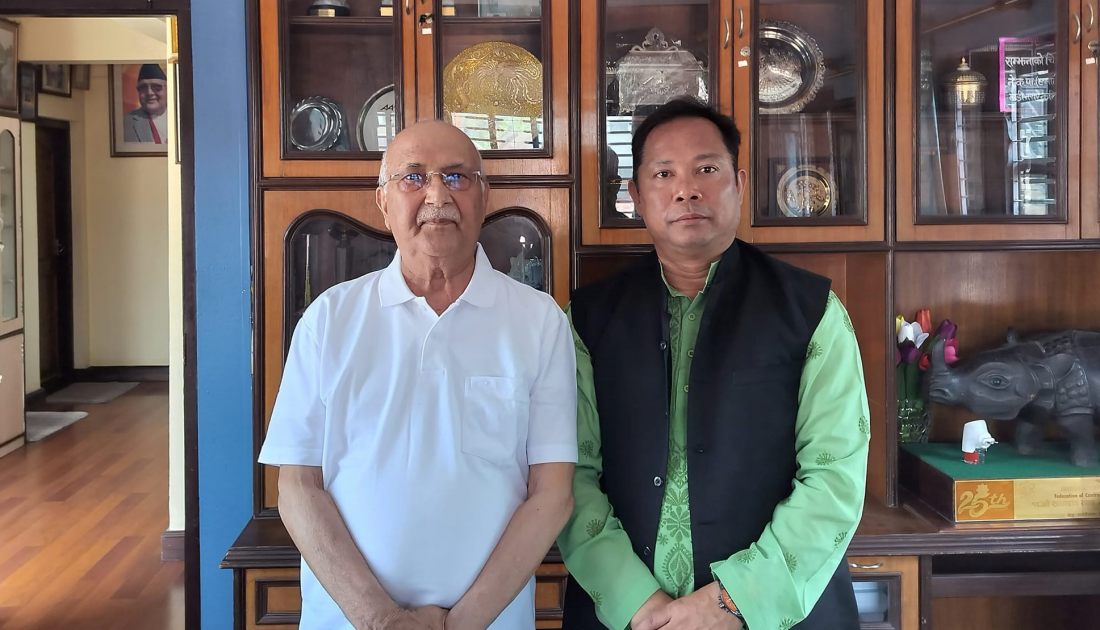ओली र रेशम चौधरीबिच भेटवार्ता