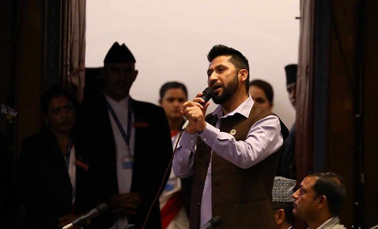 सरकारले सिनामंगलबाट तस्करलाई लात्ताले प्वाक्क हानेर छाड्यो : रवि लामिछाने