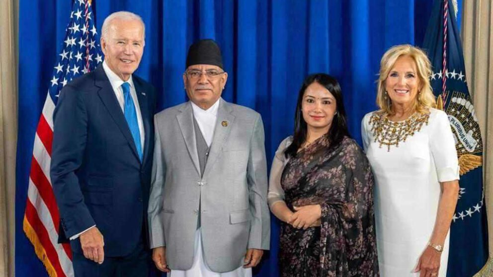 अमेरिकी राष्ट्रपति बाइडेनसँग प्रधानमन्त्री प्रचण्डको भेट