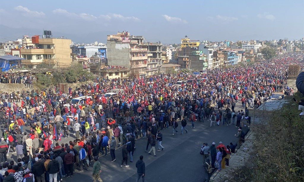 बल्खुमा झडप, प्रहरीले हान्यो अश्रुग्यास र पानीको फोहोरा