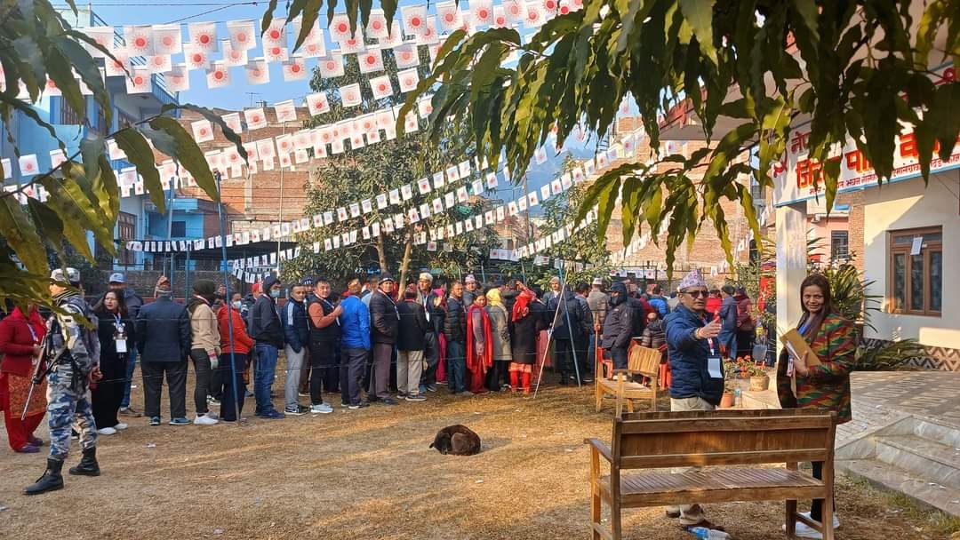 एमाले धादिङ ः नयाँ नेतृत्वका लागि निर्वाचन शुरु, ११२ पदका लागि १८४ जनाको उम्मेदवारी