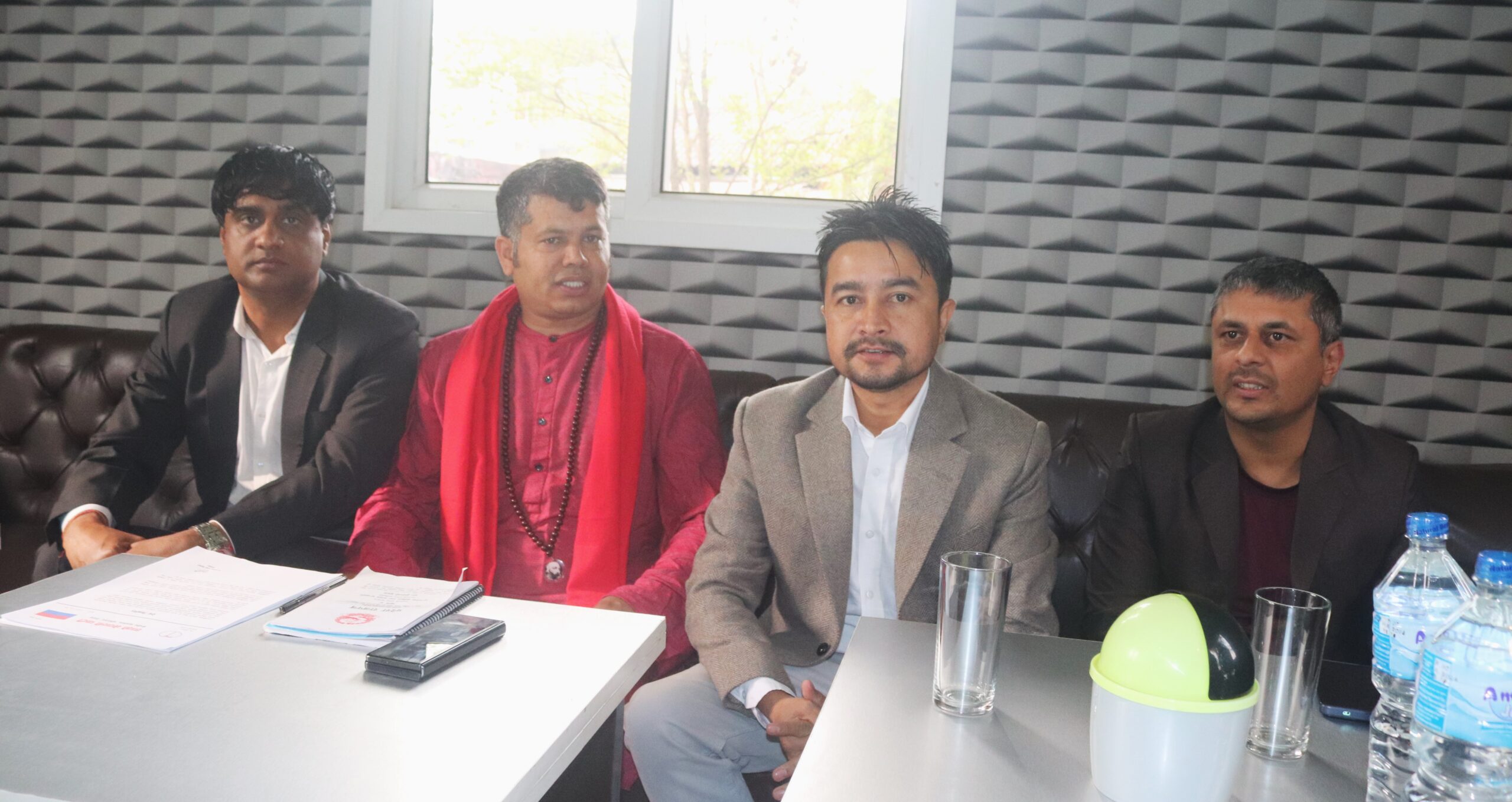 बज्राचार्य मन्त्री बनेपछि हानेपामा भाँडभैलो, ‘राजनीतिक अपहरण’ गरेको आरोप