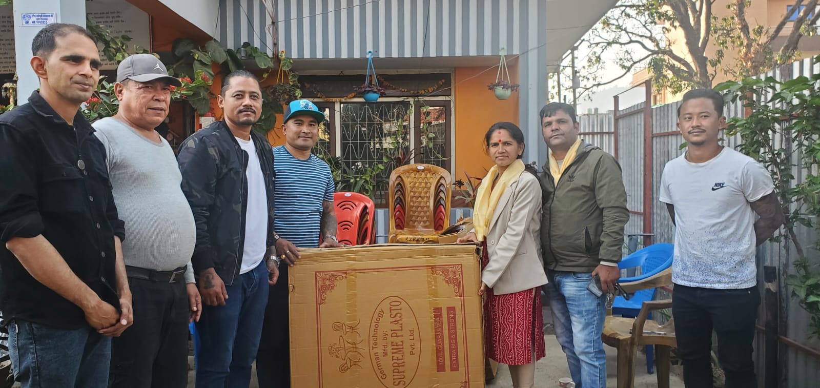 मकवानपुर रिकभरिङ समूहलाई ११ नम्बर वडाको सहयोग