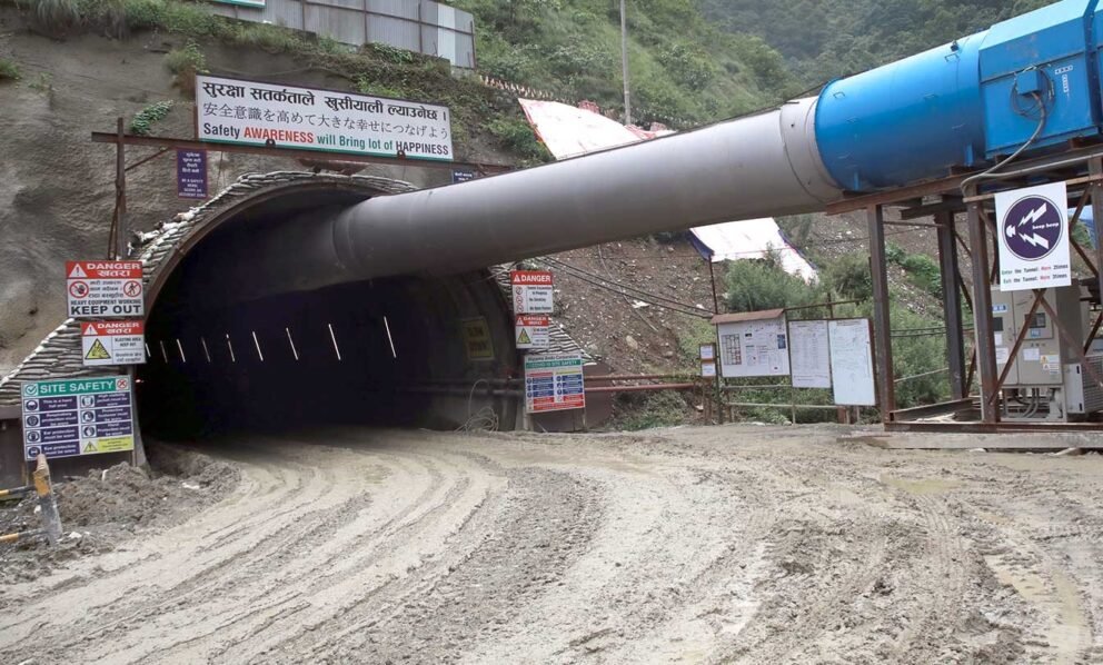 नागढुंगा–सिस्नेखोला सुरुङ खन्न ६ मिटर मात्र बाँकी, केही दिनभित्रै ब्रेक थ्रुु गरिने
