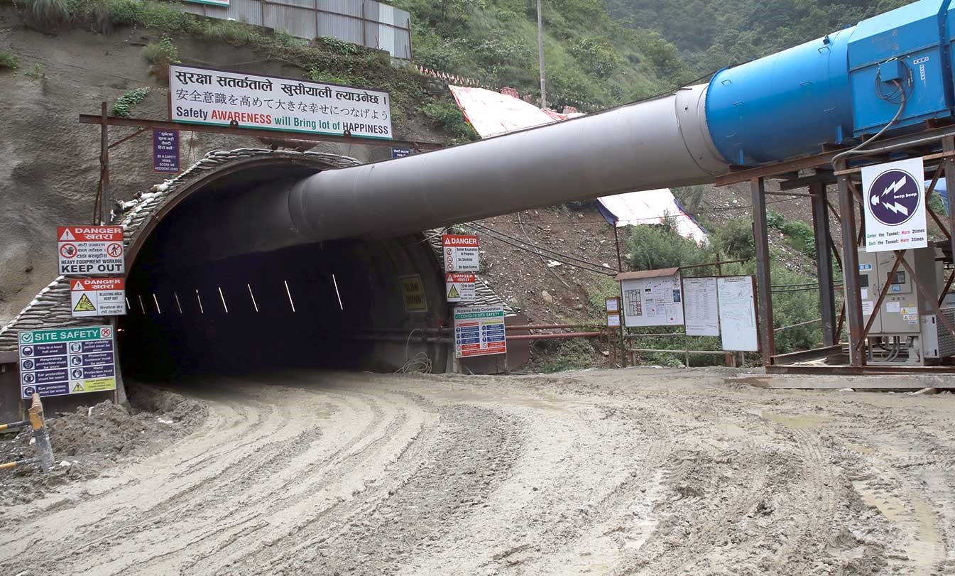 नागढुंगा–सिस्नेखोला सुरुङ खन्न ६ मिटर मात्र बाँकी, केही दिनभित्रै ब्रेक थ्रुु गरिने