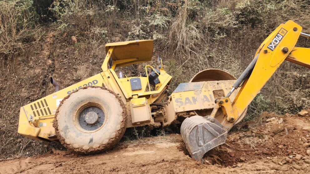 चित्लाङ–चन्द्रागिरी सडक खण्डमा लोडर दुर्घटना, एक जनाको मृत्यु