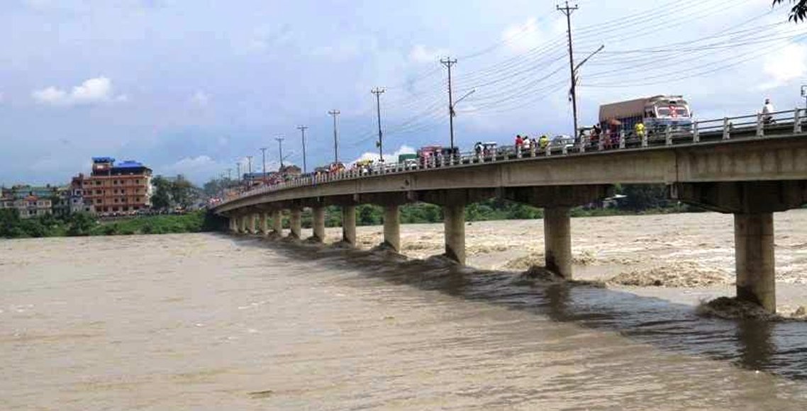 नारायणी पुलबाट हाम फालेर एक पुरुष बेपत्ता
