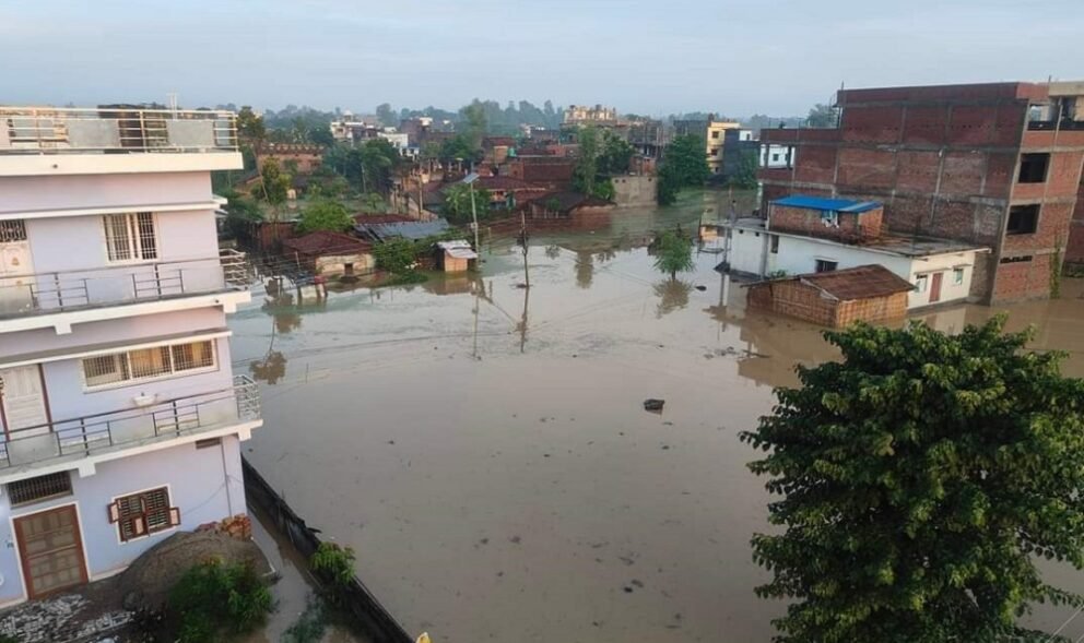 रौतहटमा बाढीले १२ सय ४५ घर डुबानमा, बिभिन्न घटनामा ३ को मृत्यु 