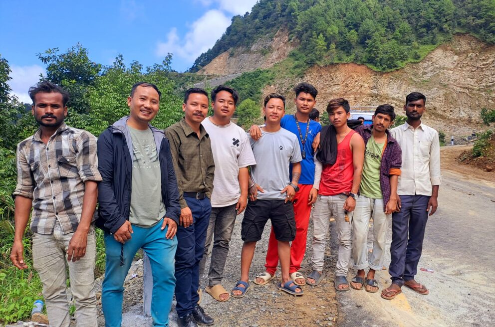 ६ दिनदेखि सिस्नेरी पहिरोमा फसेका चालकको बयान- मरिएला भन्ने डरले भोक न तिर्खा बनायो