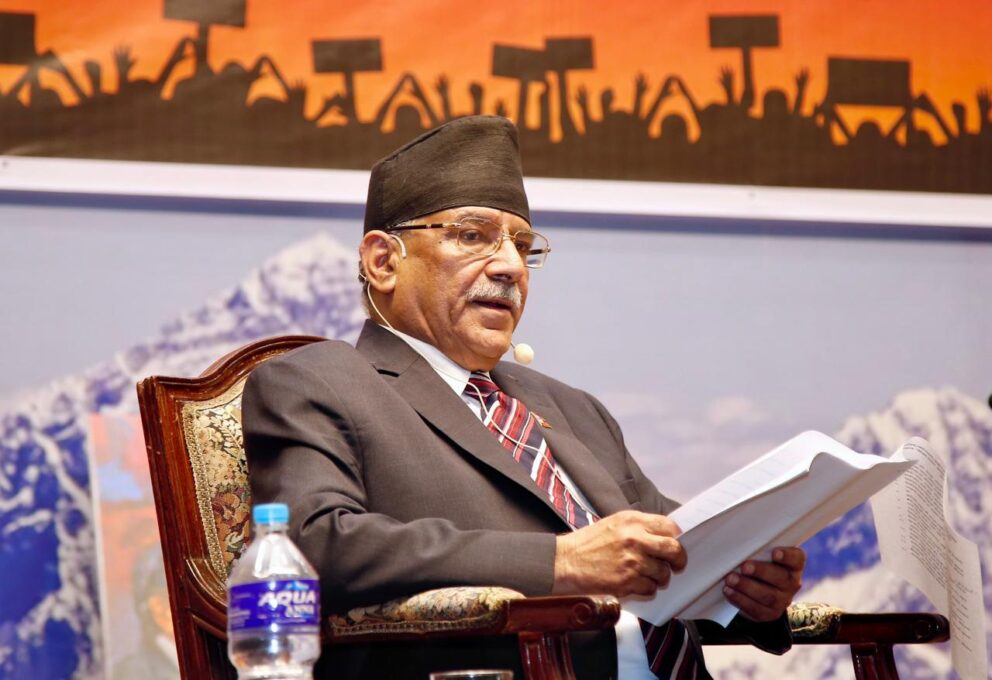 रामहरी खतिवडालाई राजिनामा दिन प्रचण्डको सुझाव