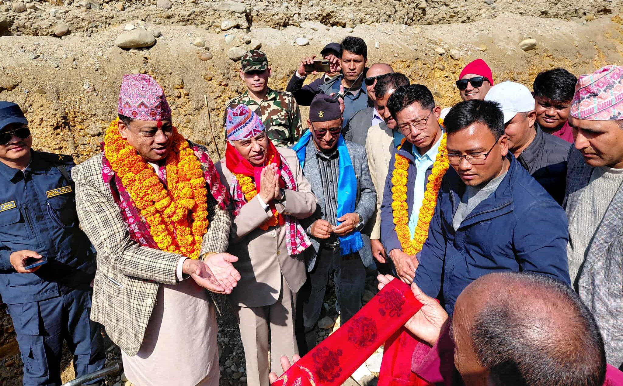 मुख्यमन्त्री बानियाँद्वारा बकैया–५ र ६ जोड्ने पक्की पुल शिलान्यास