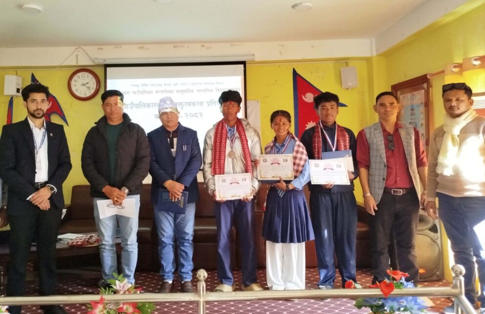 वक्तृत्वकलामा सदिक्षा भईन् प्रथम