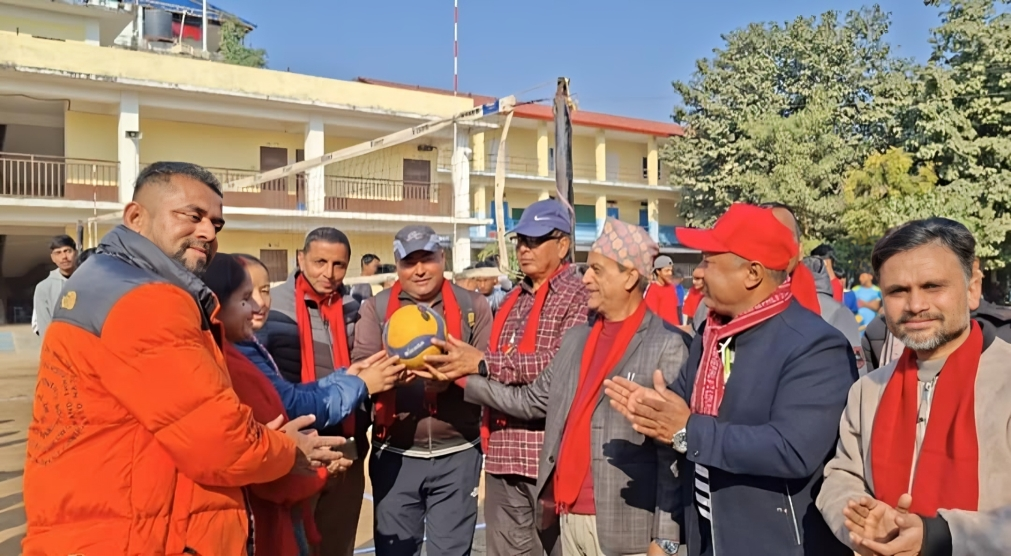 नगरस्तरीय छात्र भलिवल प्रतियोगिता सुरु