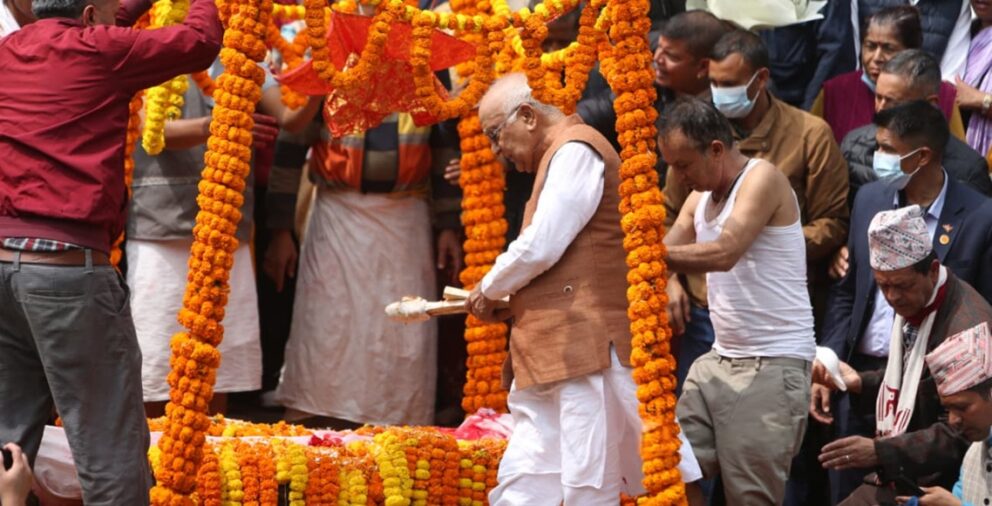 ओलीका पिता मोहनप्रसादको पशुपतिमा अन्त्येष्टि