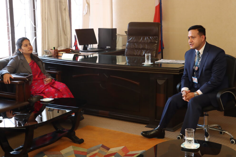 मन्त्री रावलको कर्मचारीलाई निर्देशन: 'मन्त्रीलाई खुसी पार्नु पर्दैन, सेवाग्राहीलाई खुसी पार्ने काम गर्नुस्'