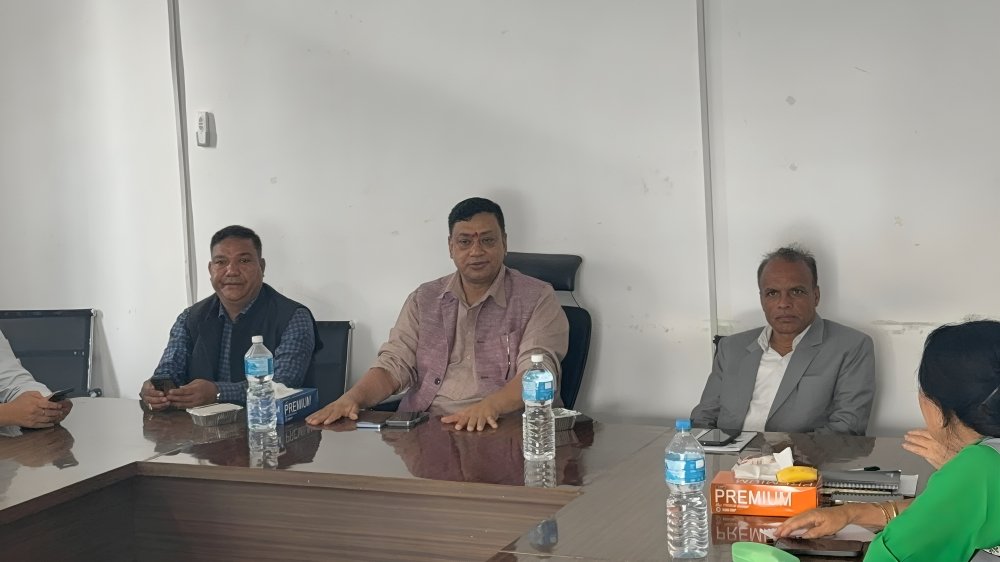 बागमती कांग्रेसको विवाद मिलाउन महामन्त्री घिमिरे हेटौँडामा, आएनन् लामा पक्षका सांसद