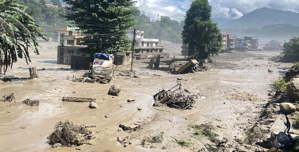 भोटेकोसी बाढीः मृत्यु हुनेको संख्या २२ पुग्यो, ६५ घाइतेको उद्धार