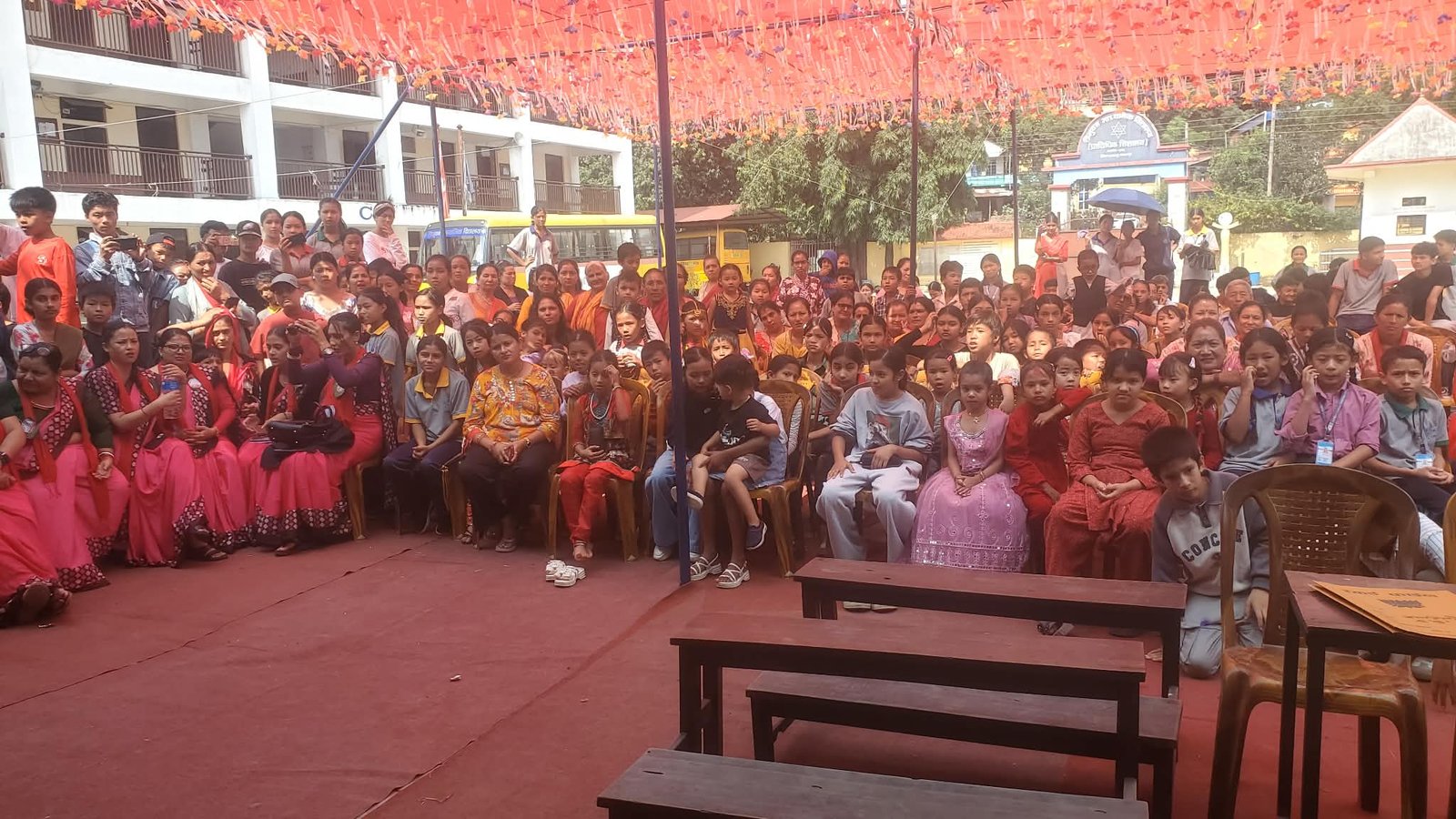 त्रिभुवन मा.वि.को अभिभावक दिवस , शुभकामना आदानप्रदान तथा सम्मान कार्यक्रम सम्पन्न